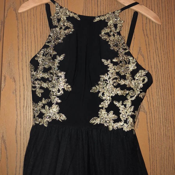 Dress - Picture 2 of 4